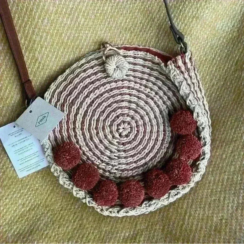 NWT Fossil Faye Baked Clay Round Straw Boho Crossbody - Picture 3 of 12
